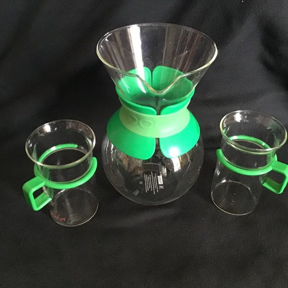 Glass Carafe Pitcher and Two Cups - Picture 3 of 5